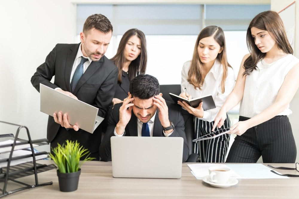 Relação entre Baixa Performance dos Gestores de Riscos e Fraudes Corporativas