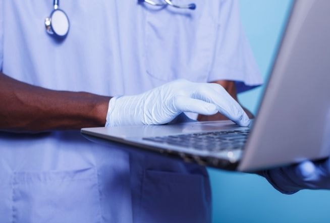 Como proteger dados pessoais sensíveis na saúde?